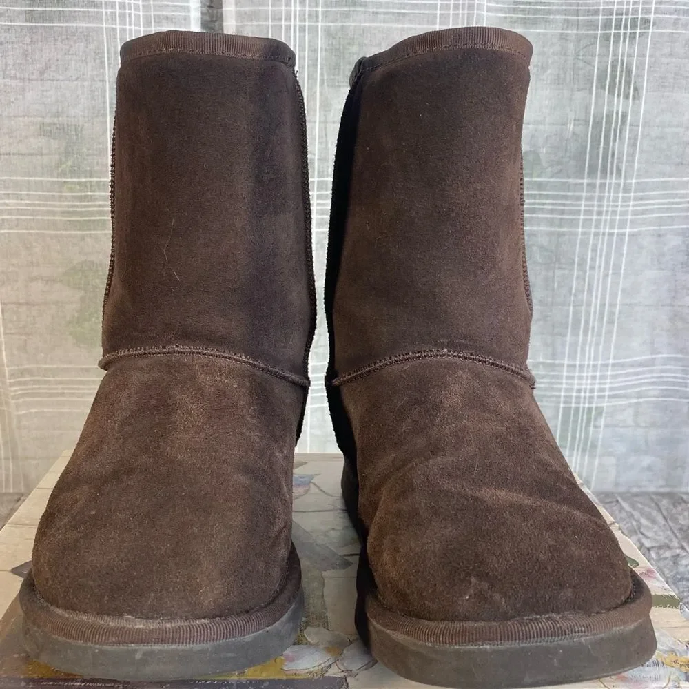 UGG Classic Short II Brown Suede Boots Womens Size 7 Wool Lining